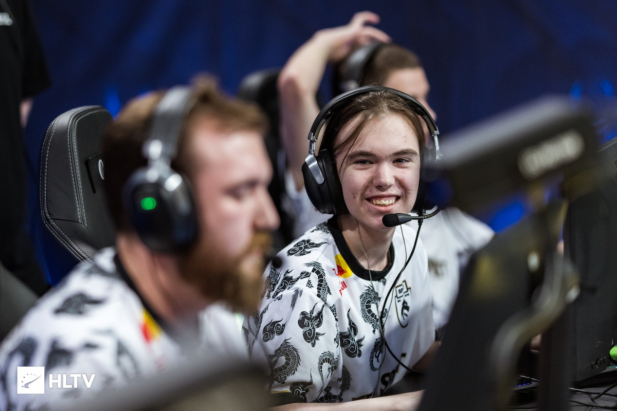 越来越强调 越来越强调