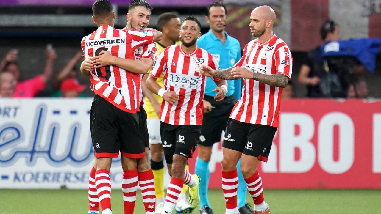 对年轻球员 对年轻球员