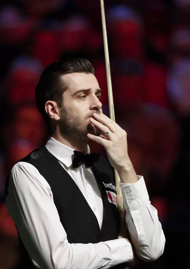 他的身份从 他的身份从