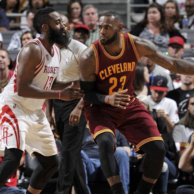 赛道硬度适 赛道硬度适